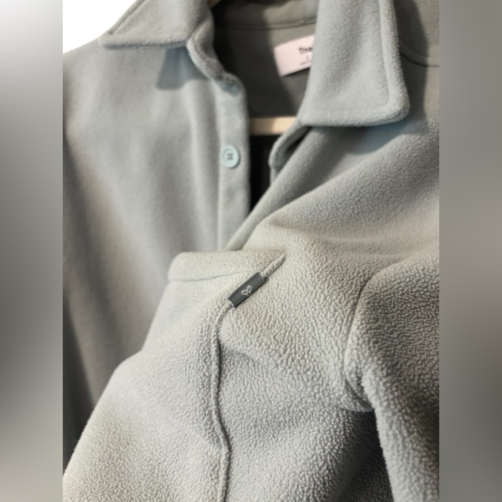 Aritzia Tna Polar Shirt Jacket - Picture 6 of 7